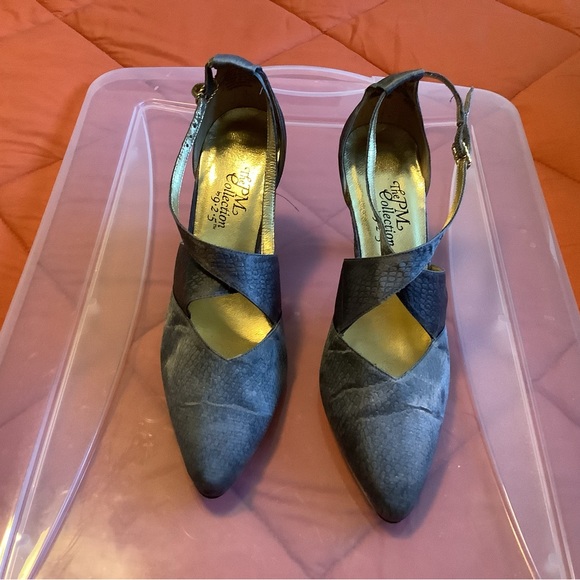 The PM Collection pumps - Picture 2 of 6